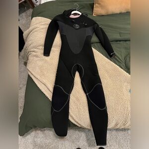 RipCurl hooded wetsuit - unisex - only used 1x